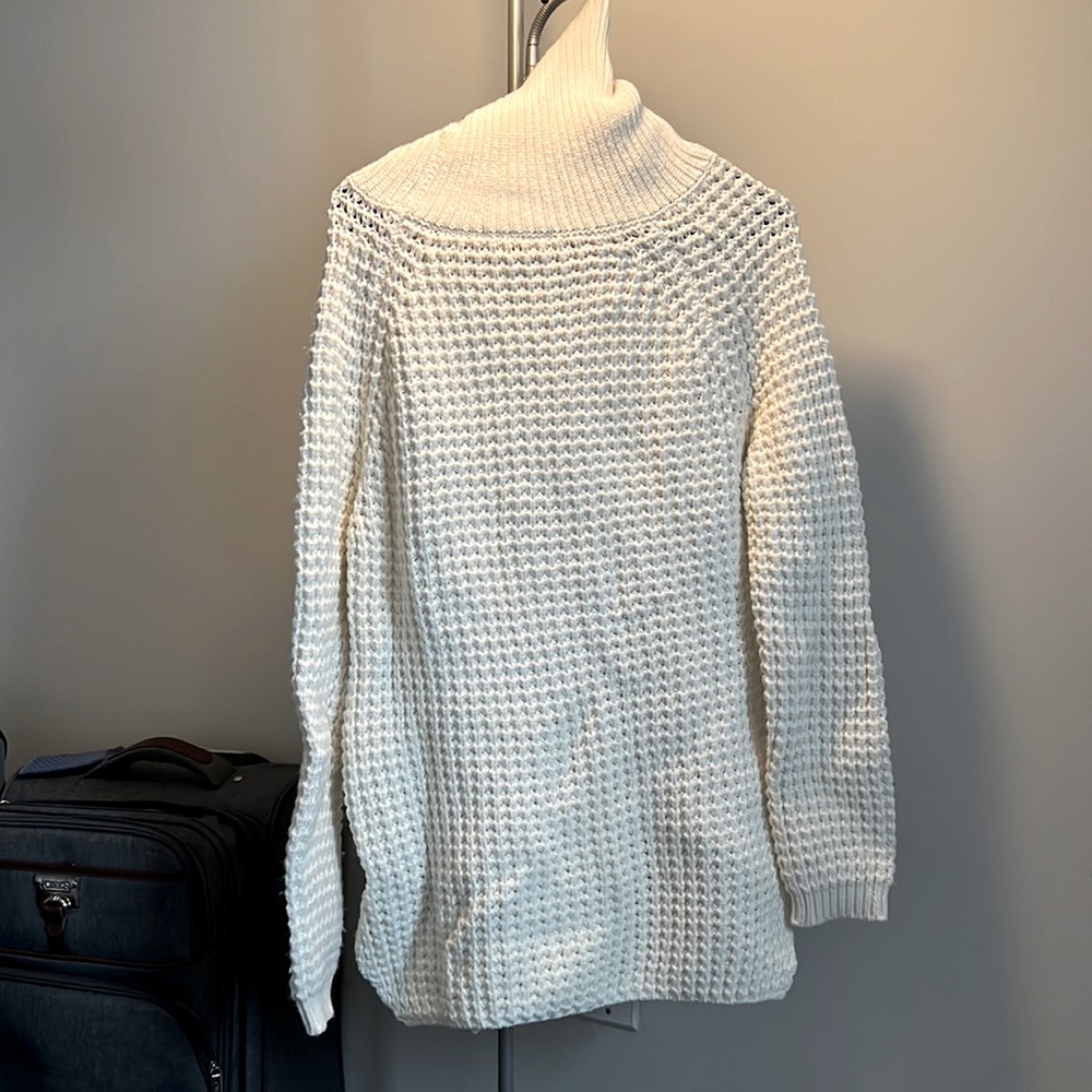 Lightly worn white cable knit sweater - designer brand